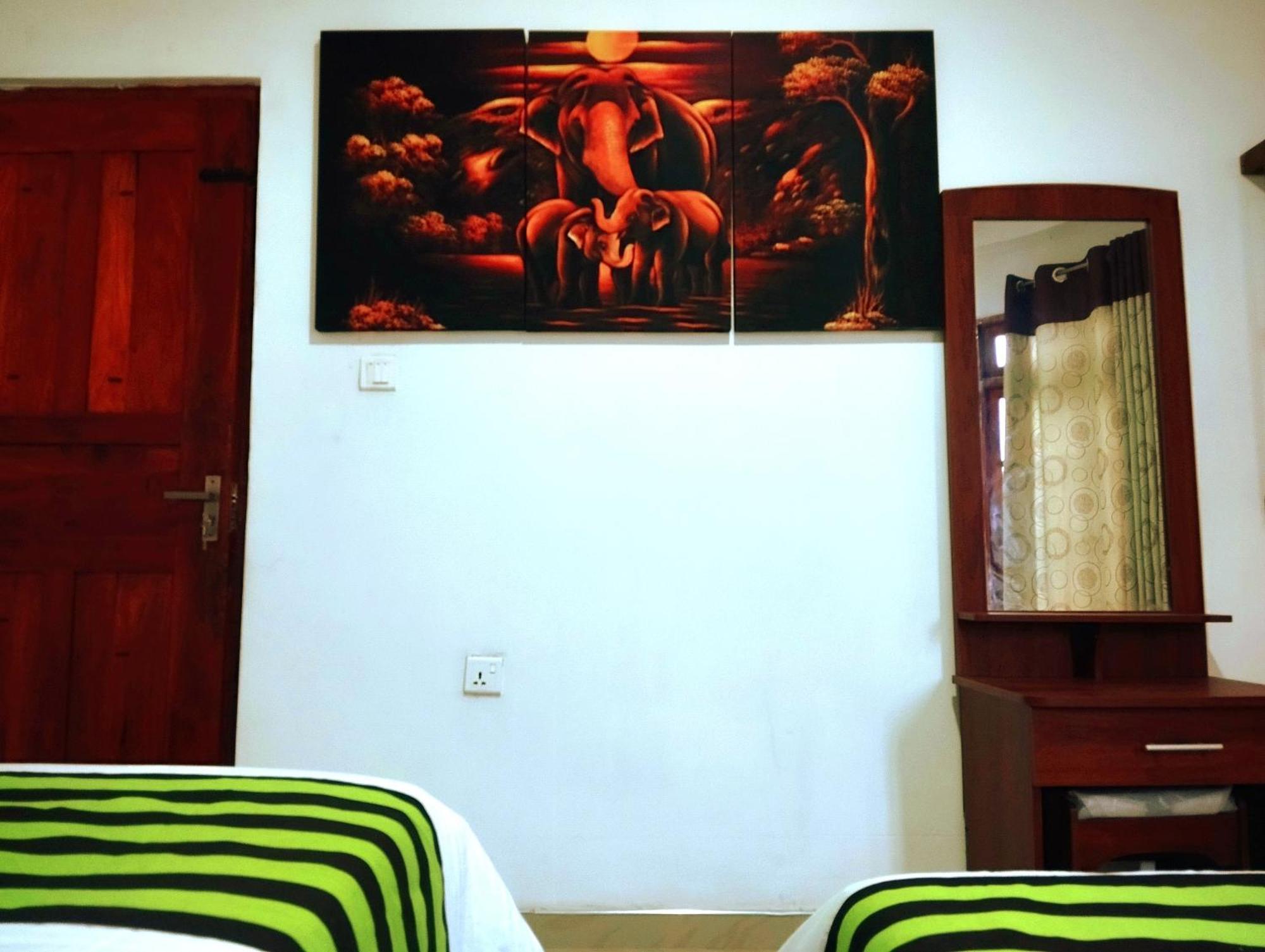 Ella Hotel Upper Hill Exterior foto